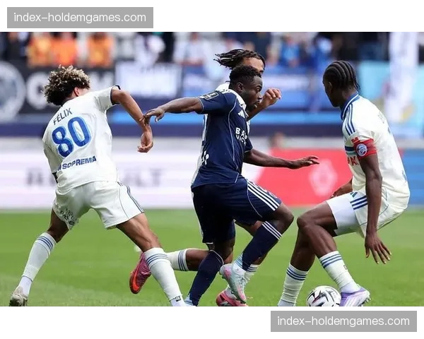 关键保级战前瞻:暂列倒数第三的梅斯将在主场迎战洛里昂 关键保级战前瞻:暂列倒数第三的梅斯将在主场迎战洛里昂